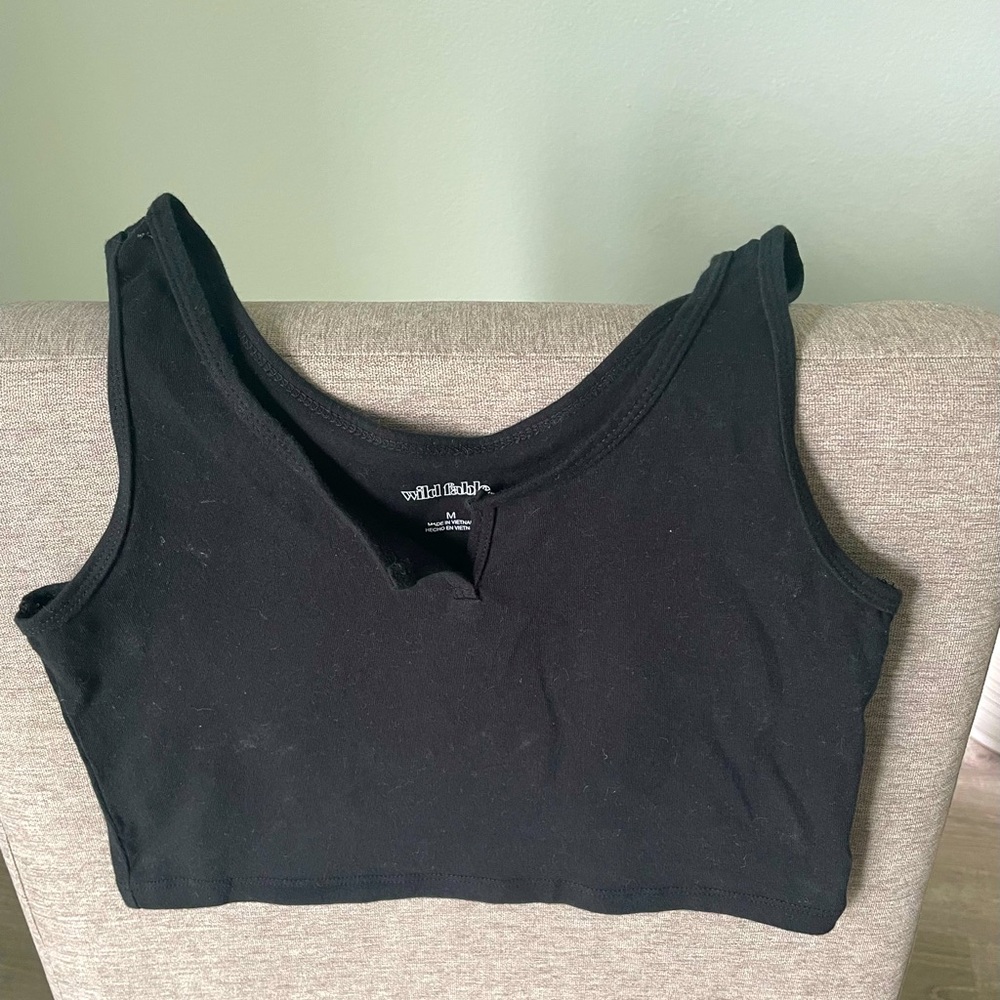 Women’s Wild Fable Black Notch Front Tiny Tank Top—size M